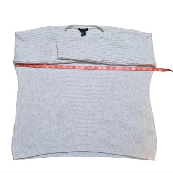 H&M textured cozy sweater - Picture 6 of 7